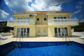 Luxury Villa Italiana with LargePanoramicSeaview and Private Pool